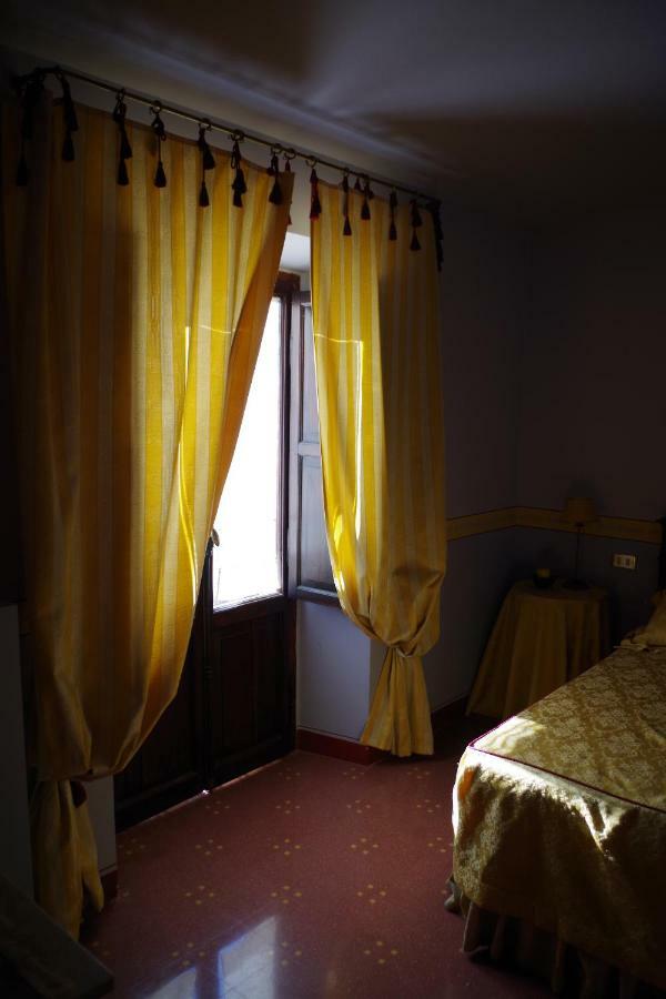 Bed And Breakfast Marinucci'S House Bevagna Exterior foto